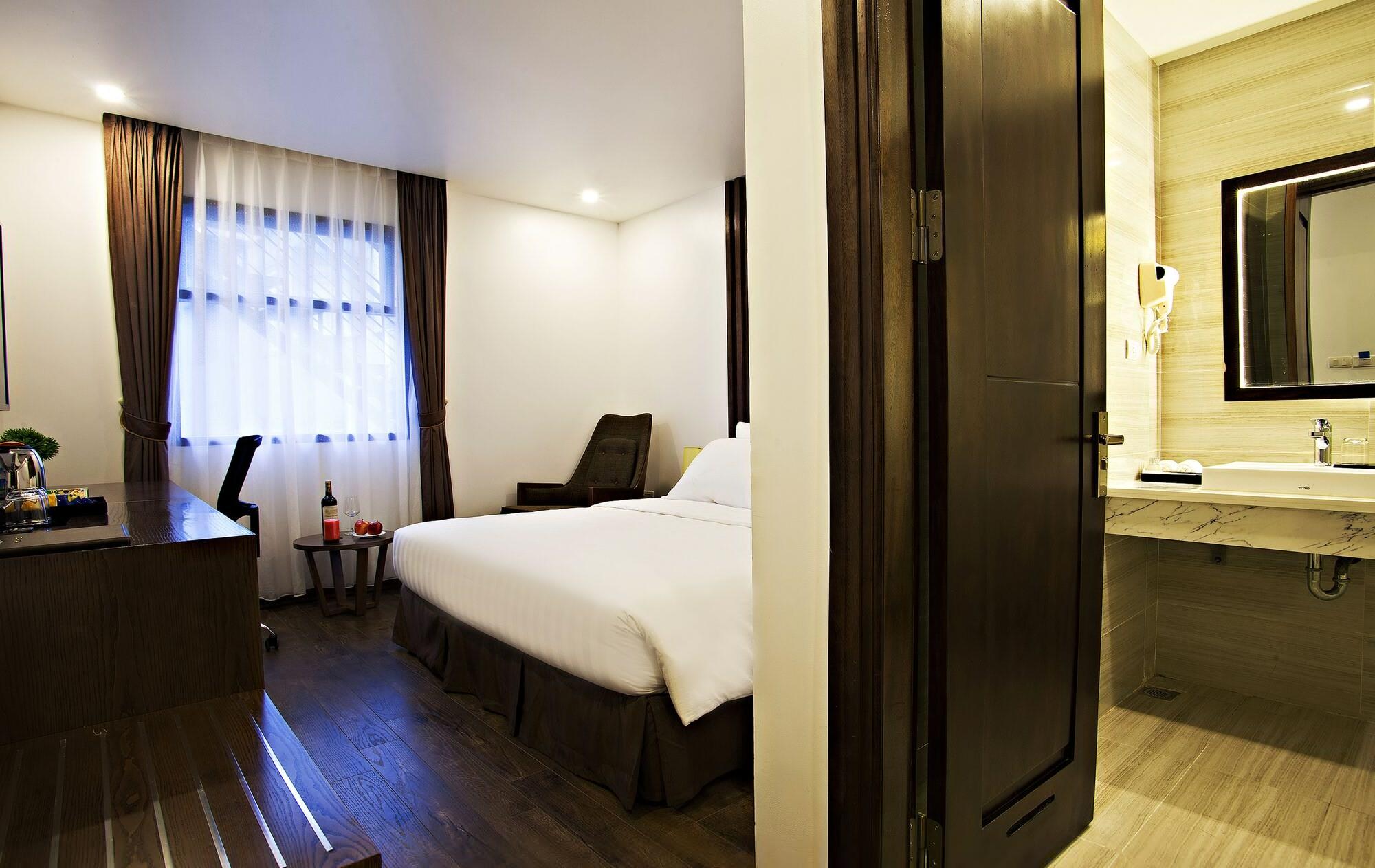 Hotel Inearth 3*