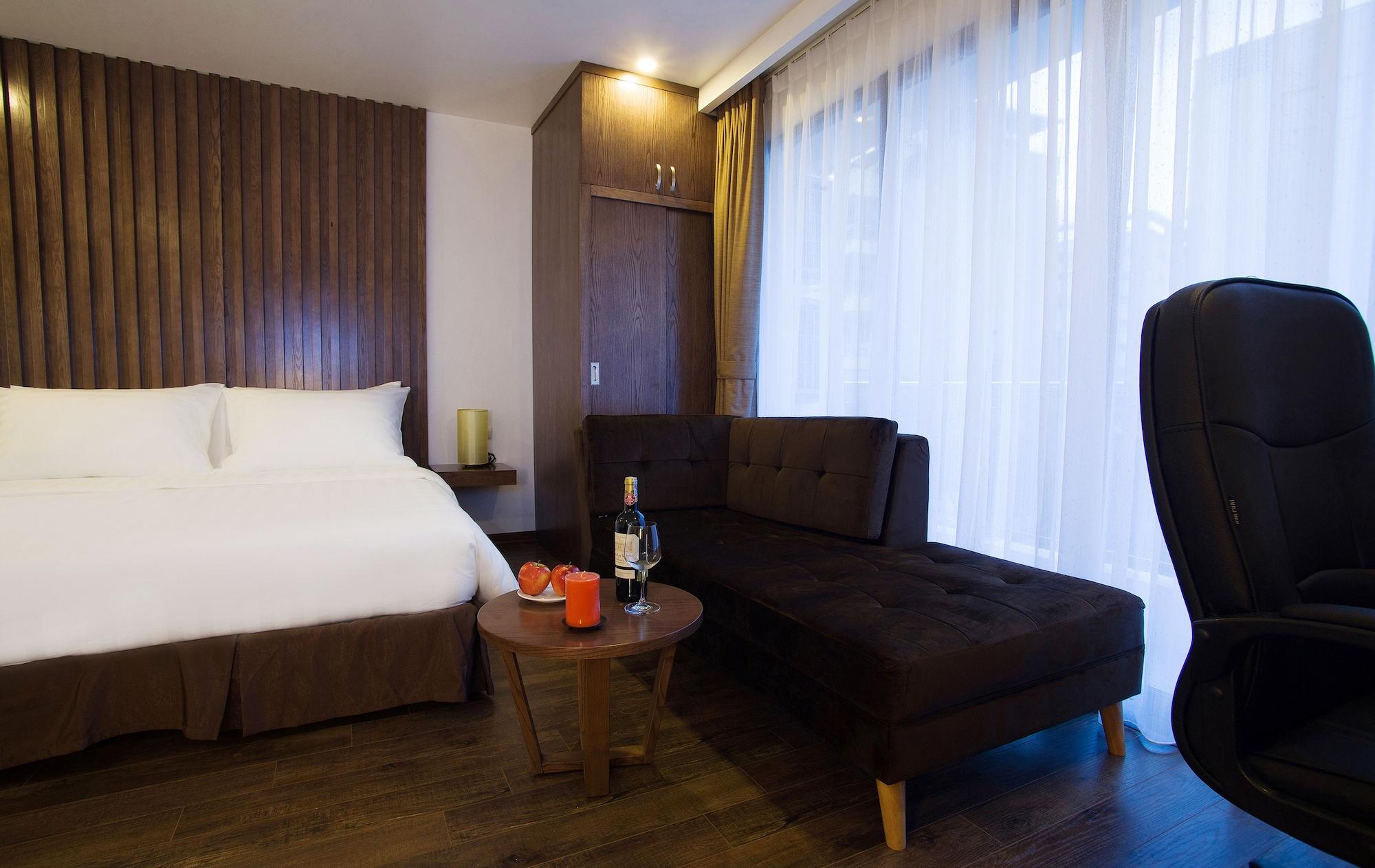 Hotel Inearth Hanoi