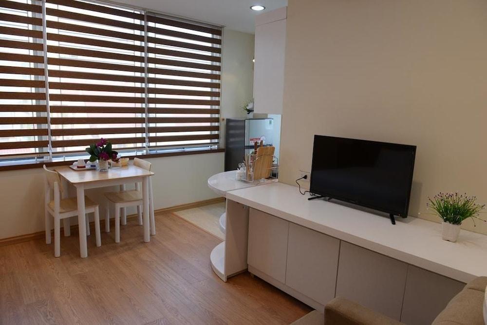 Canary & Hotel Hanoi