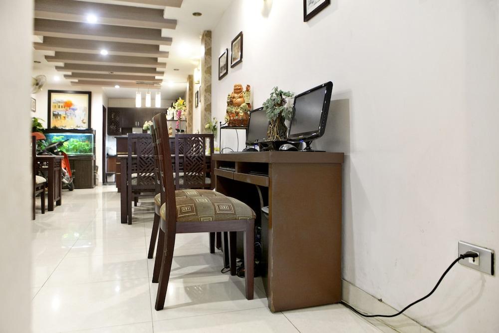 Cristina Center & 3*