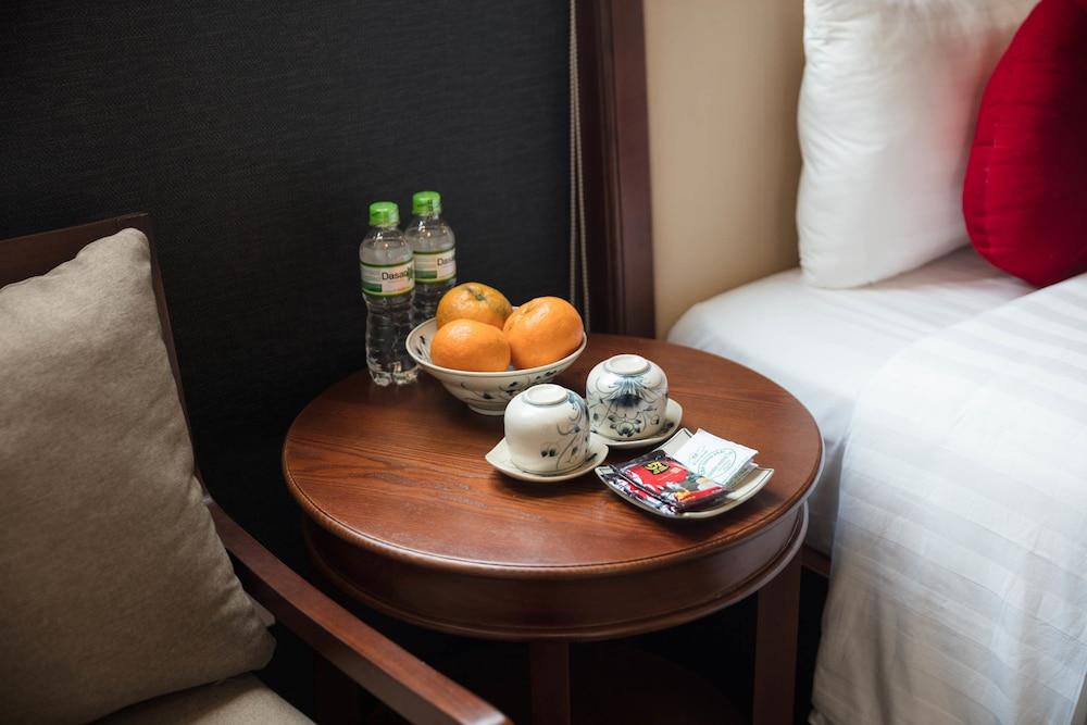 Holiday Emerald Hotel Hanoi