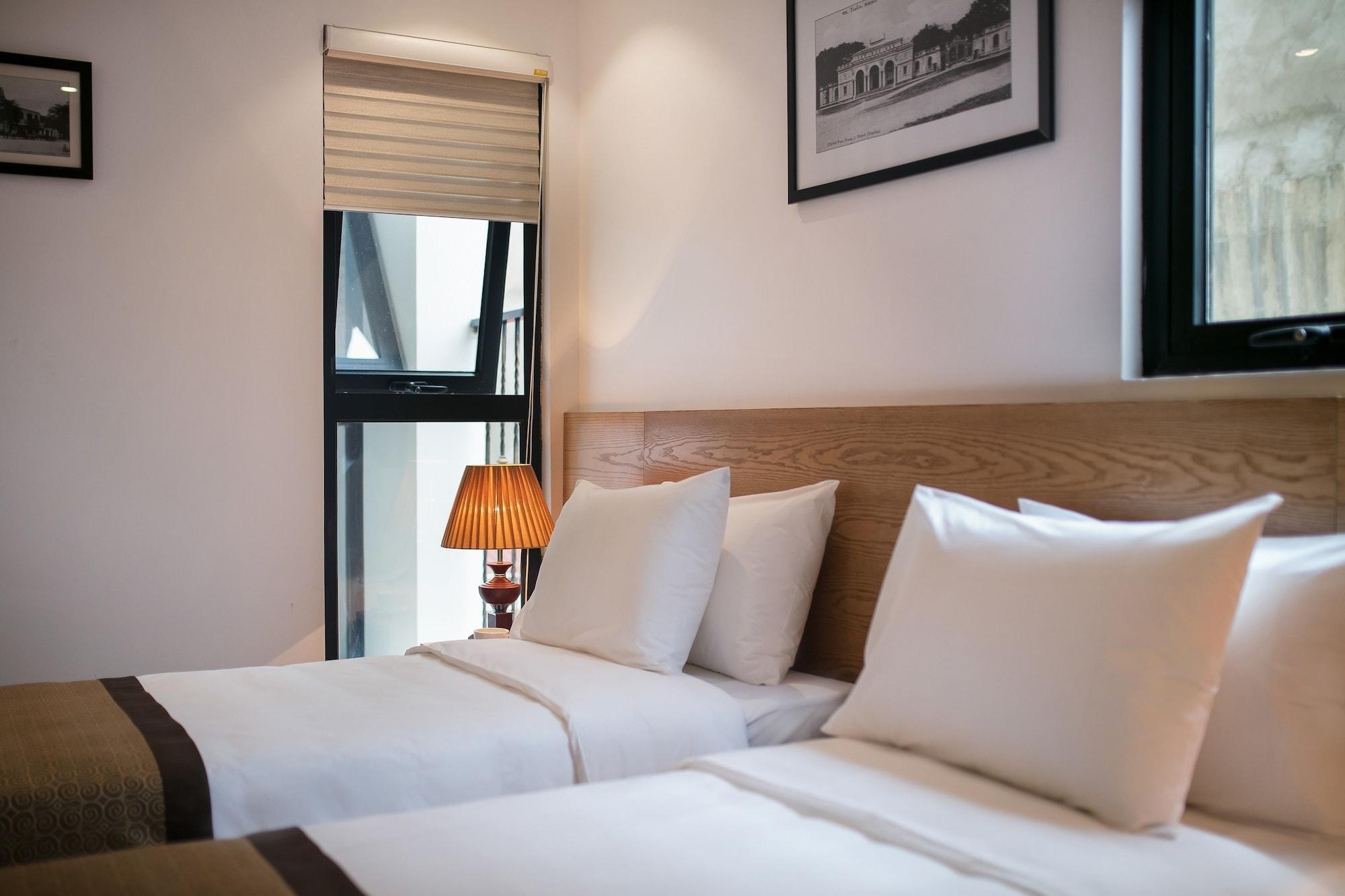 Paon & 4* Hanoi