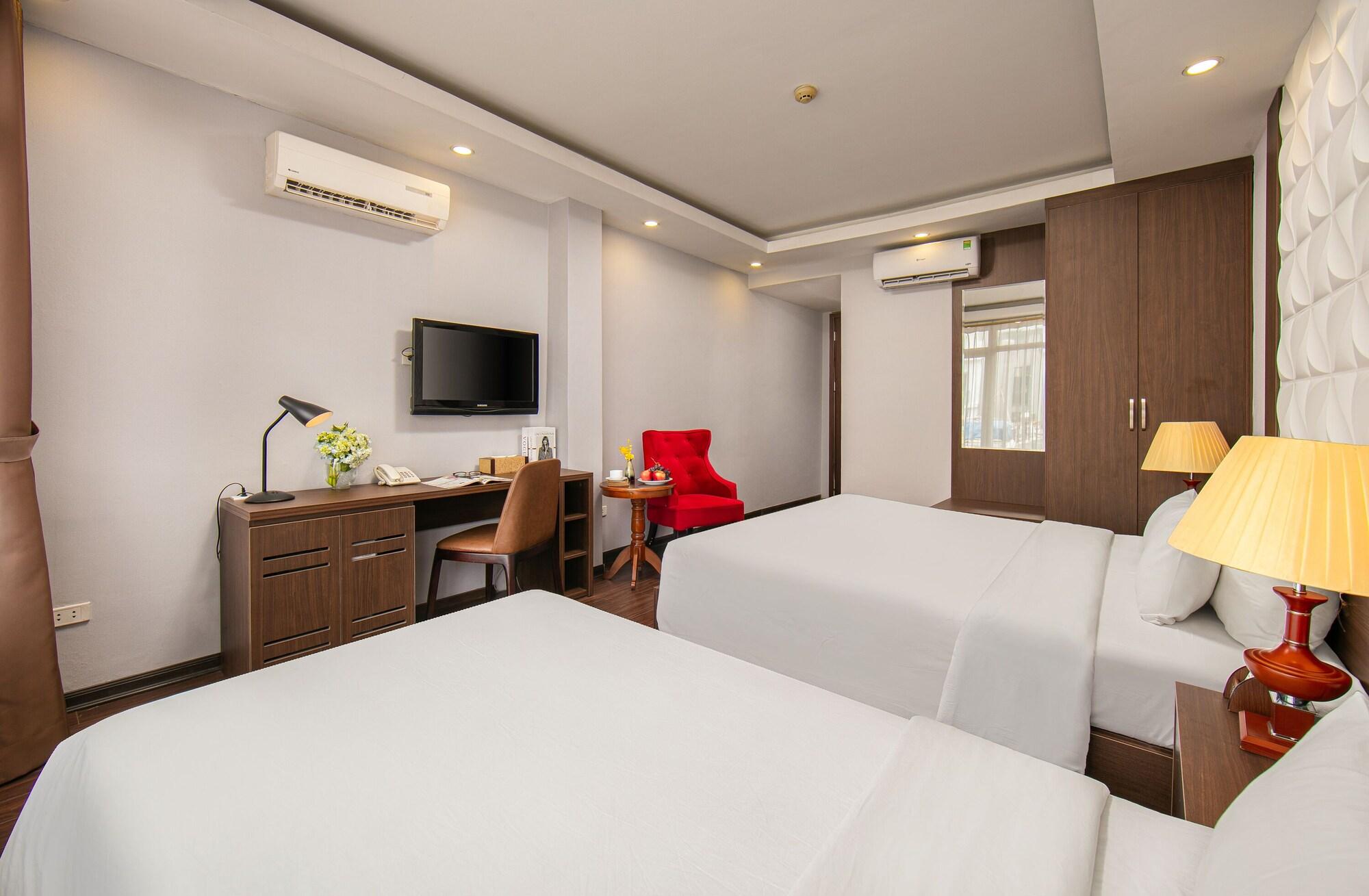 Diamond King & Travel Hotel 3*