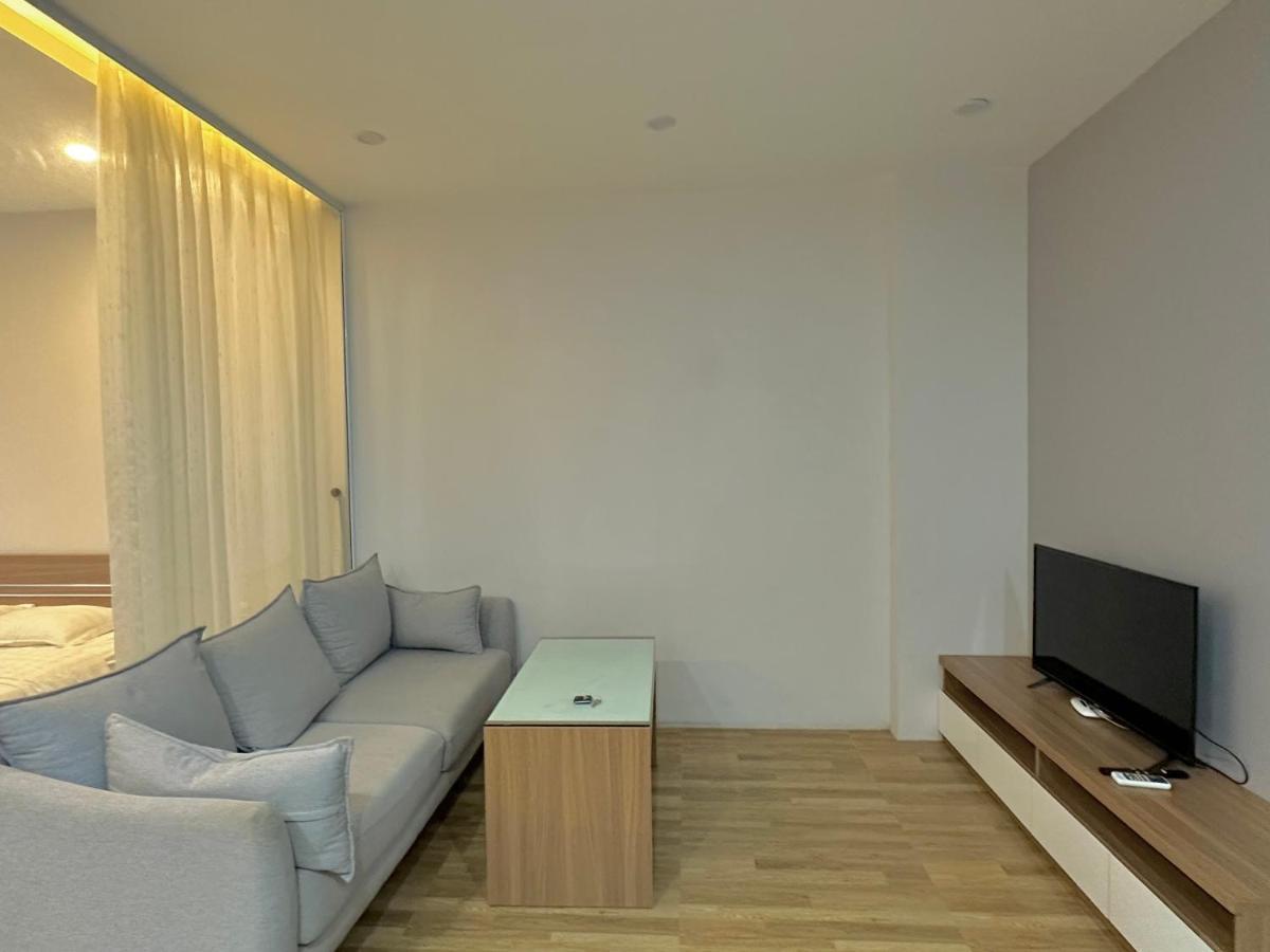Apartment 40m Large Room, Quiet Place Homestay Hanoi