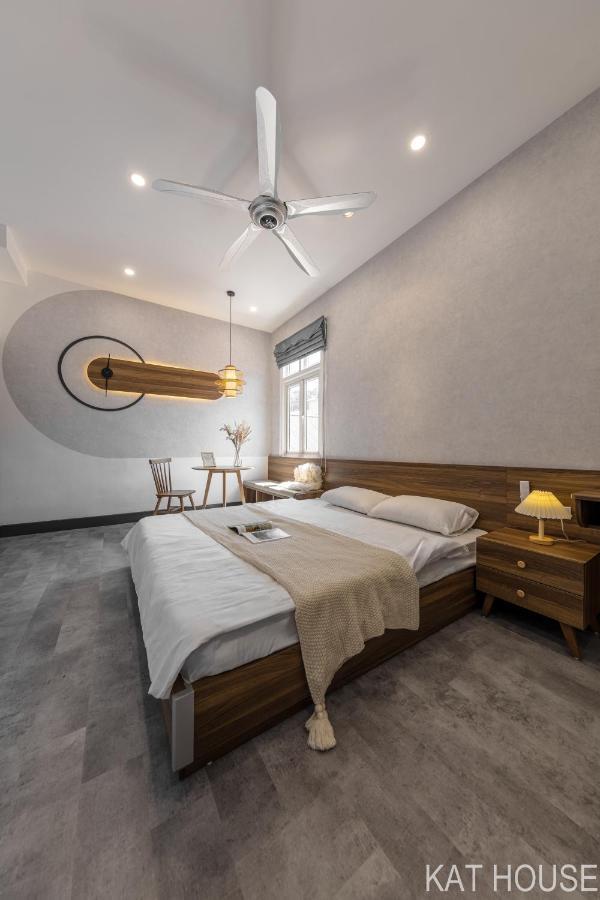 3 Bedrooms With Lots Of Natural Light, Old Quarter