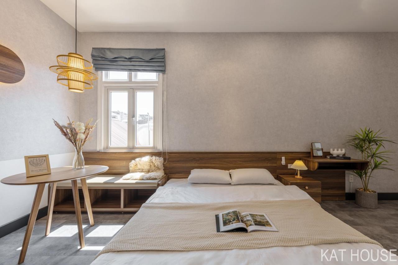 3 Bedrooms With Lots Of Natural Light, Old Quarter Apartment Hanoi