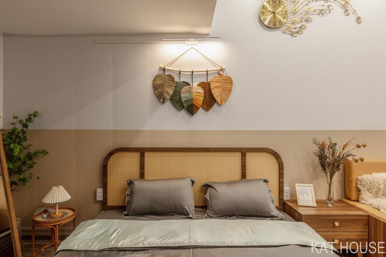 3 Bedrooms With Lots Of Natural Light, Old Quarter *