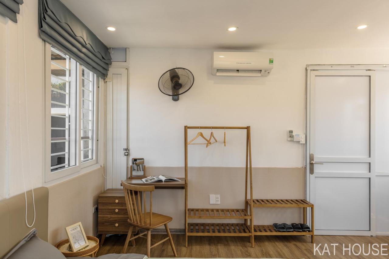 3 Bedrooms With Lots Of Natural Light, Old Quarter *