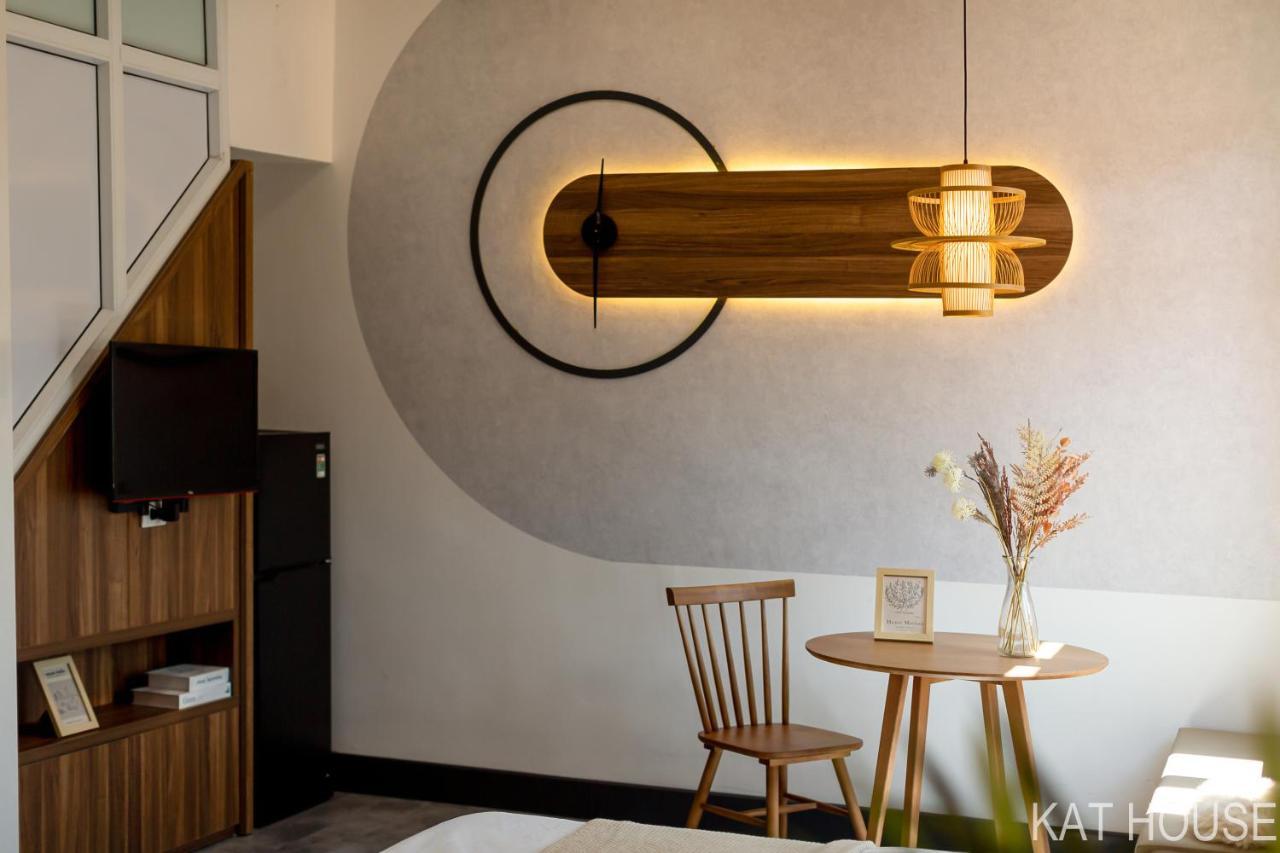 Apartment 3 Bedrooms With Lots Of Natural Light, Old Quarter