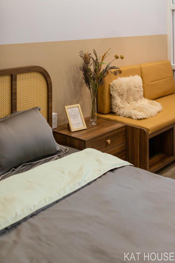 3 Bedrooms With Lots Of Natural Light, Old Quarter * Hanoi