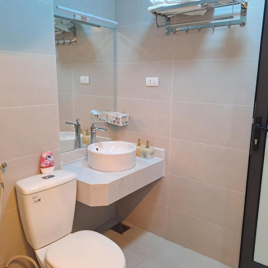 Khách sạn hẻo lánh Blue Ha Noi