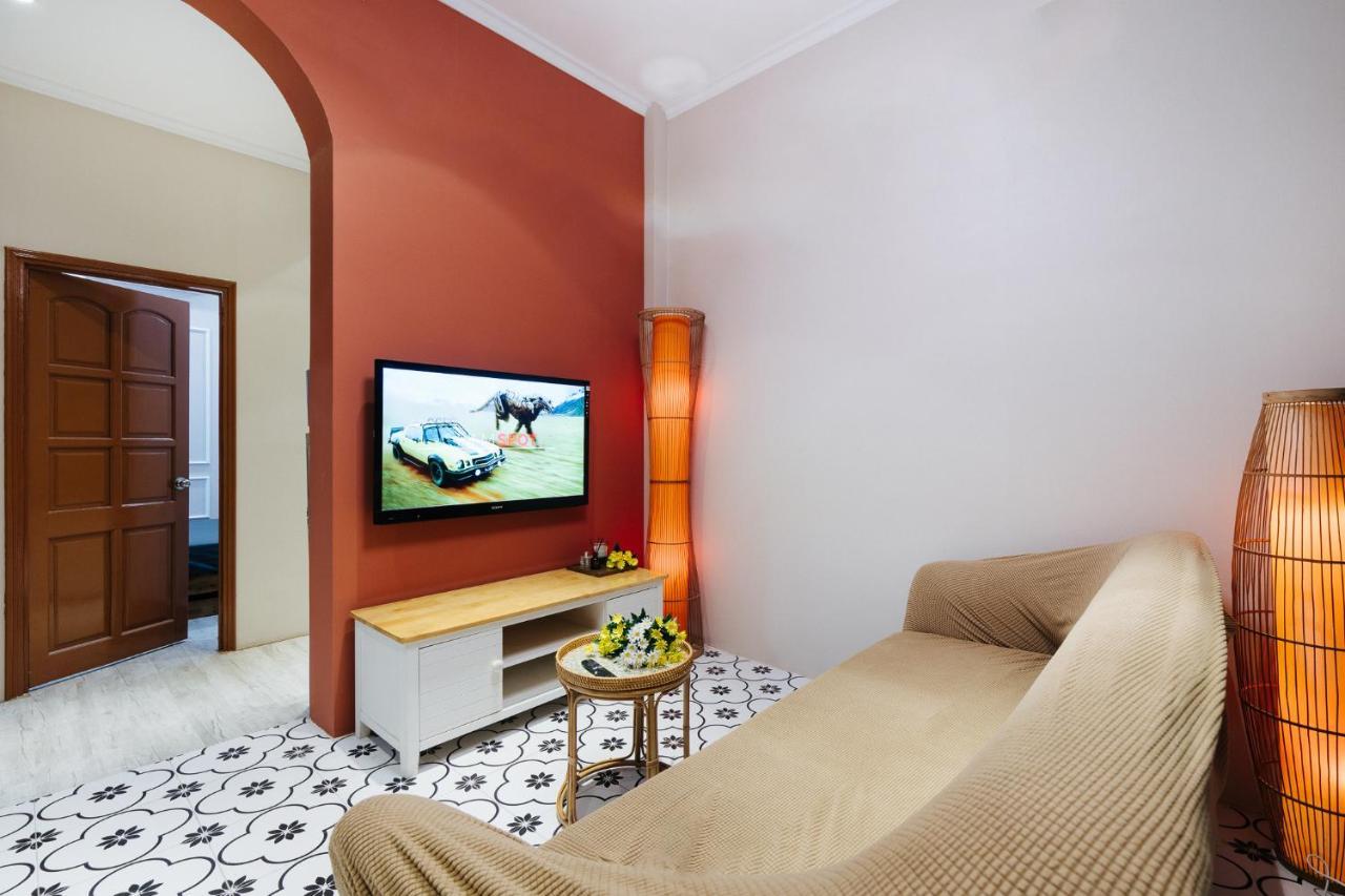Apartment Private Apartment-2bdrs-6pax-old Quarter