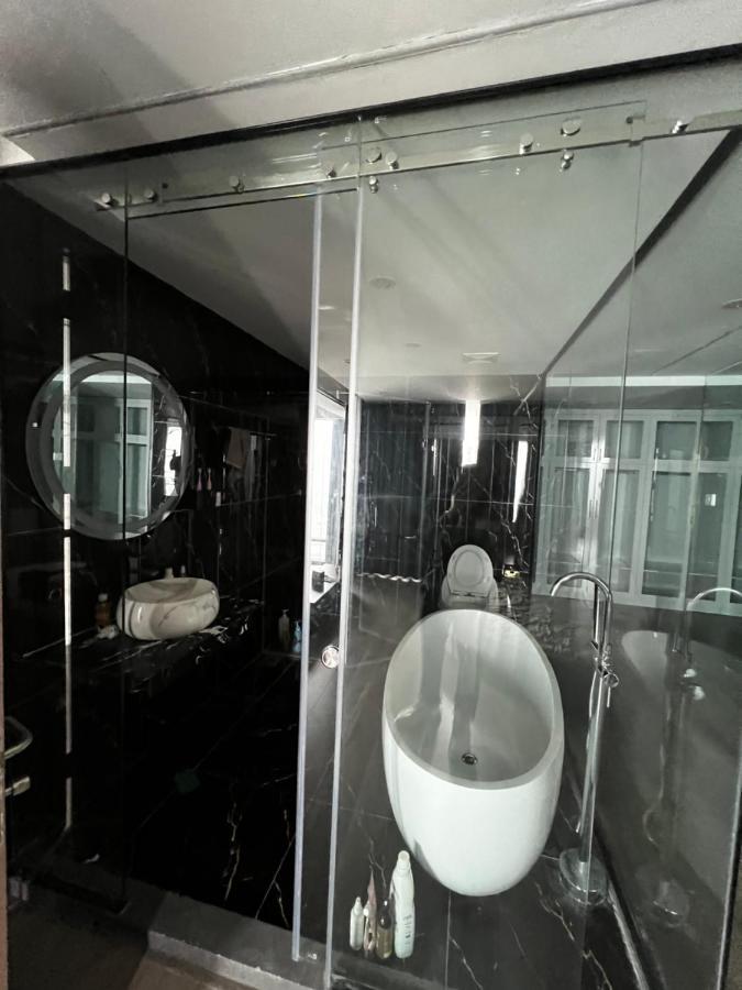 Night Star Penhouse Duplex * Hanoi