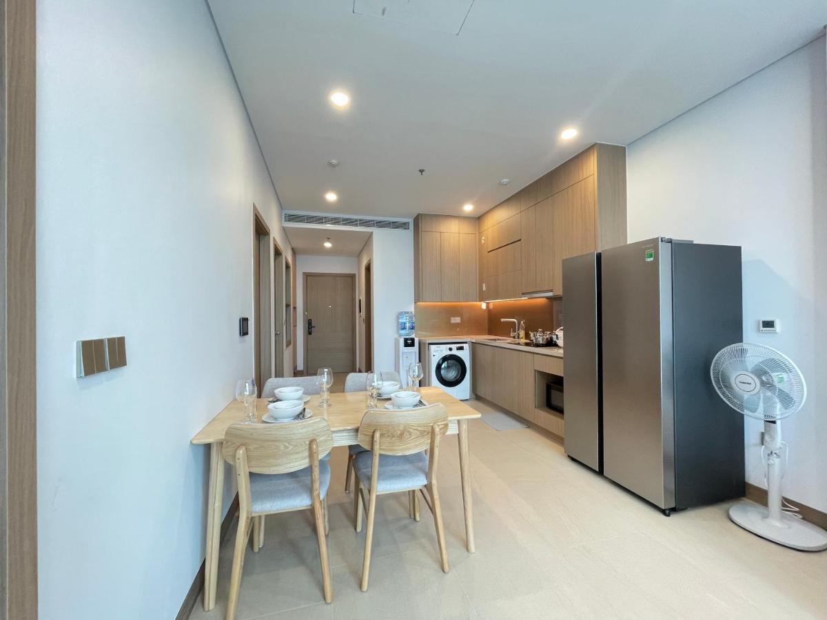 Hana Housing - Lancaster Luminaire Apartment *
