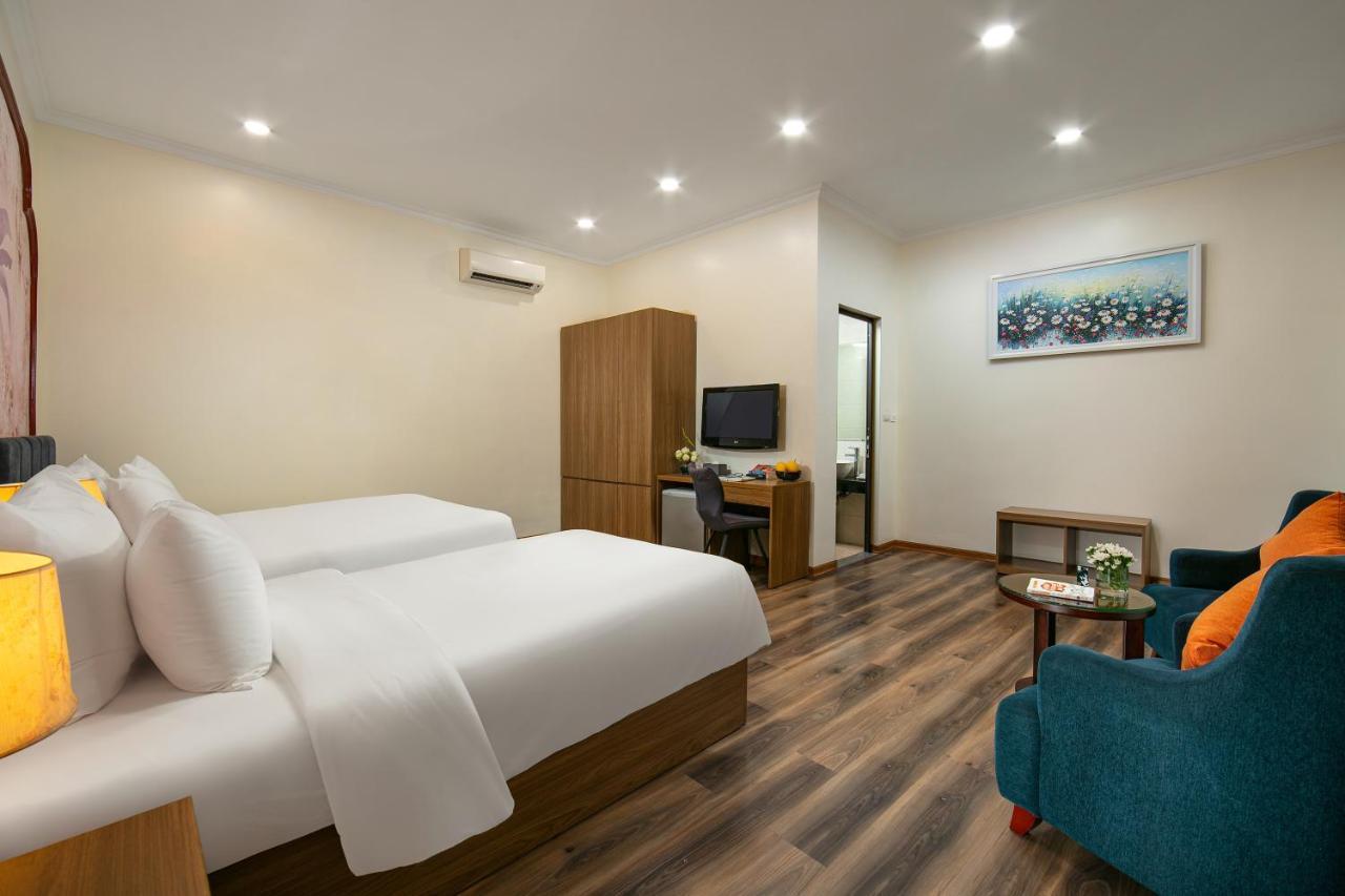 The Sono Hotel 3*