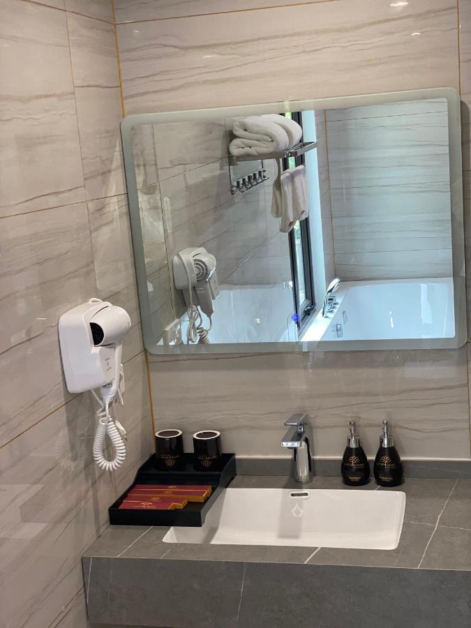 Luxtel Ngoai Giao Doan Hotel Hanoi