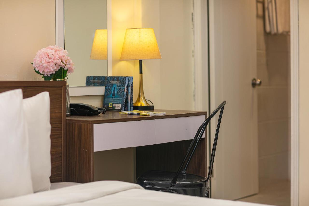 Hotel Queen Cafe & Pub 3*