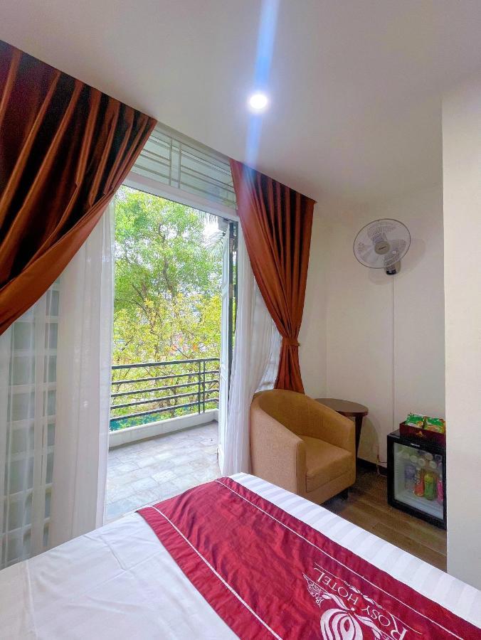 Rosy Trung Yen Hanoi