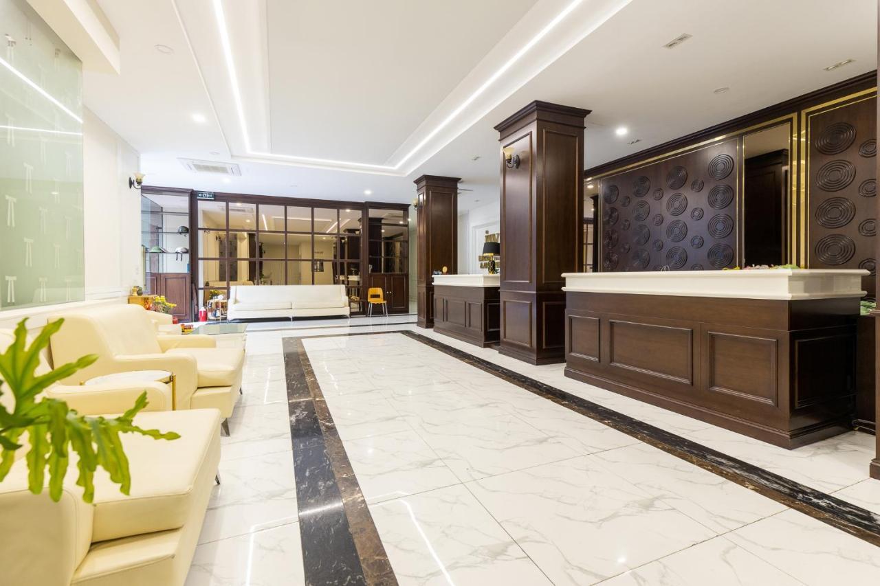 Ivy & - 24h Hotel
