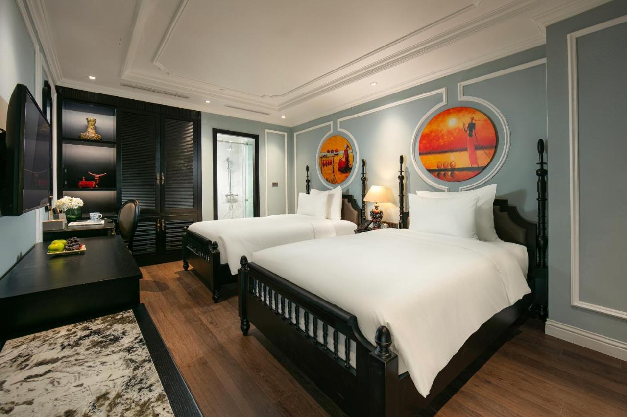 Amira Hotel
