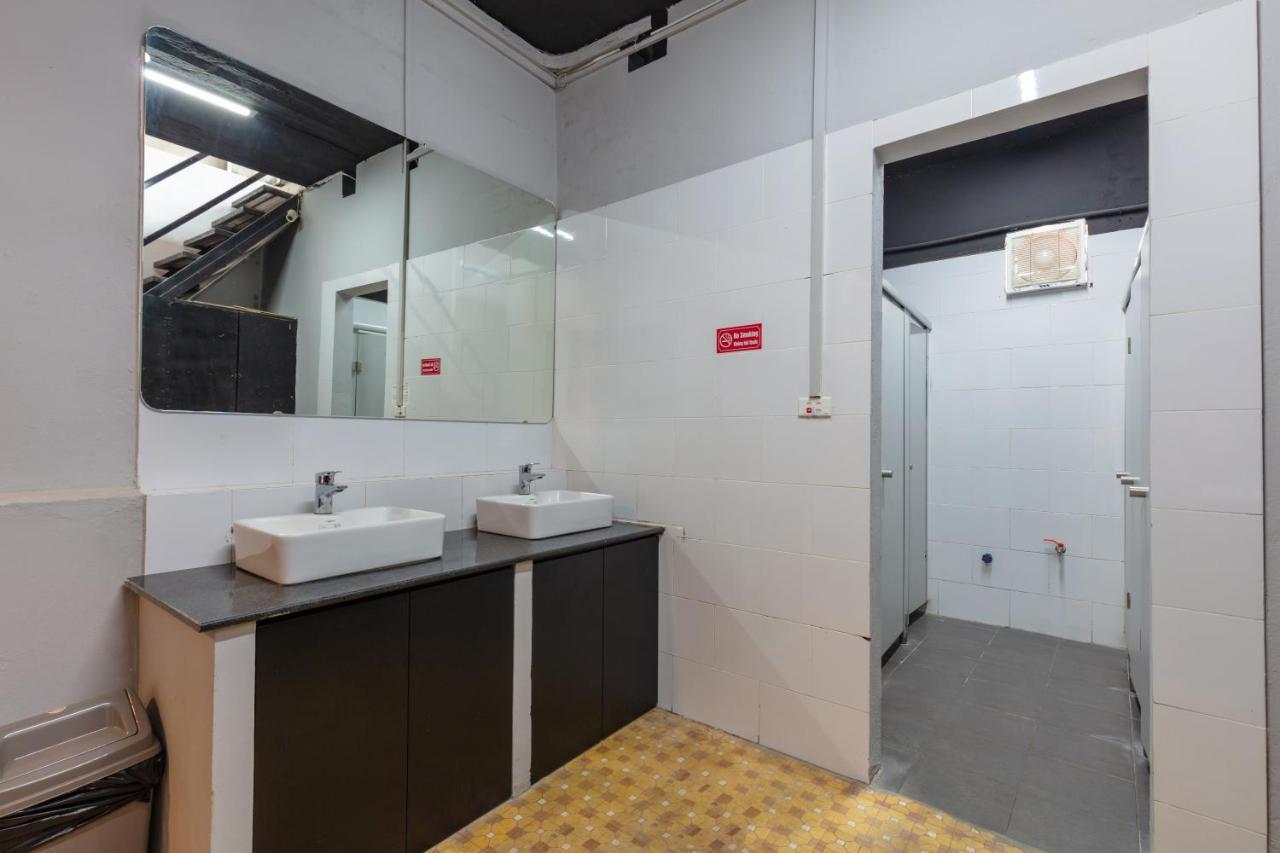 Hostel Global Backpackers *