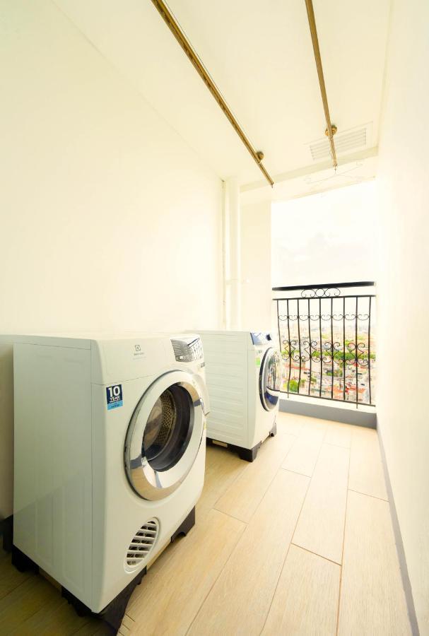 Indochine Aqua Central 3br*2ba*pool*gym*w/ Balcony Aiki