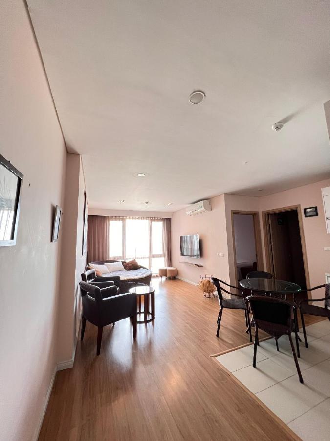 Apartment 3415b Mipec Riverside View *