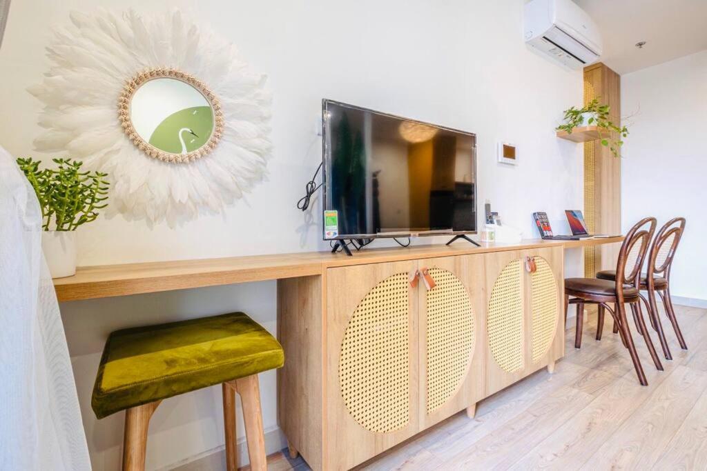 Shin's Corner-1 Bed 40m2 At Vinhomes Ocean Park * Hanoi