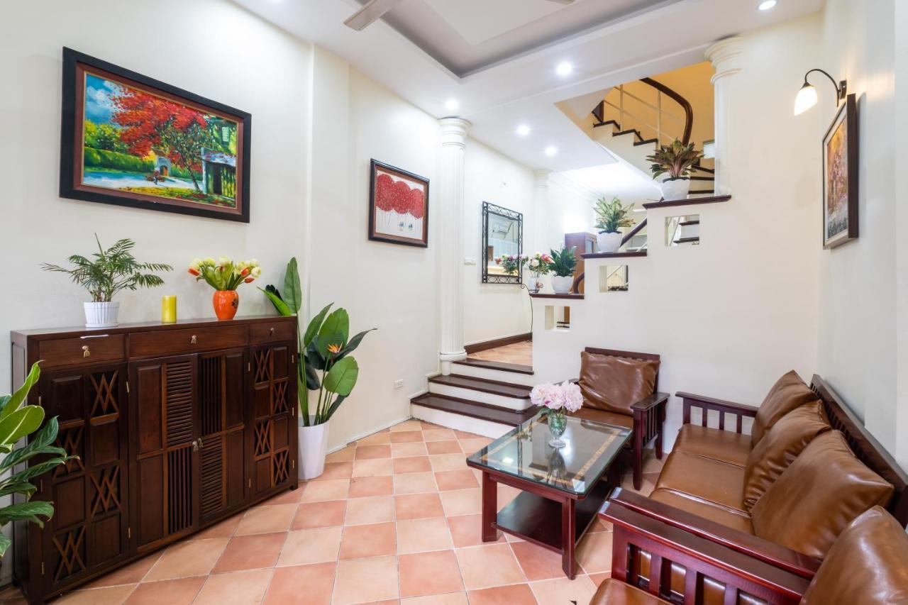 Guest house Ngoi Nha Dep Va Tien Nghi 4 Phong Ngu Tai Trung Tam Ha Noi Hanoi