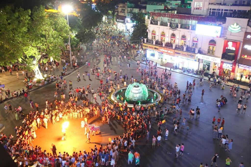 Old Quarter Autumn Hà Nội