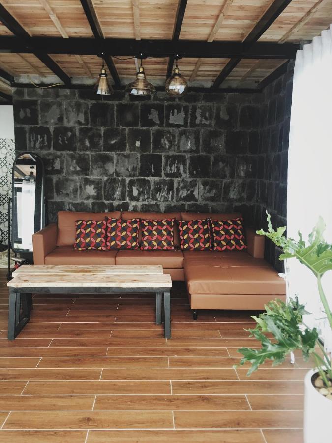Bach Xanh House Venuestay Hanoi