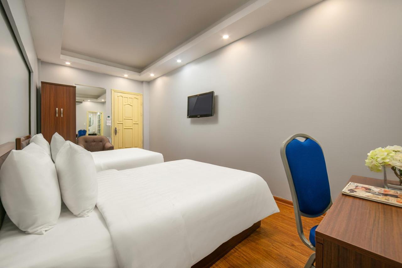 Hotel La Renta Center & 3*