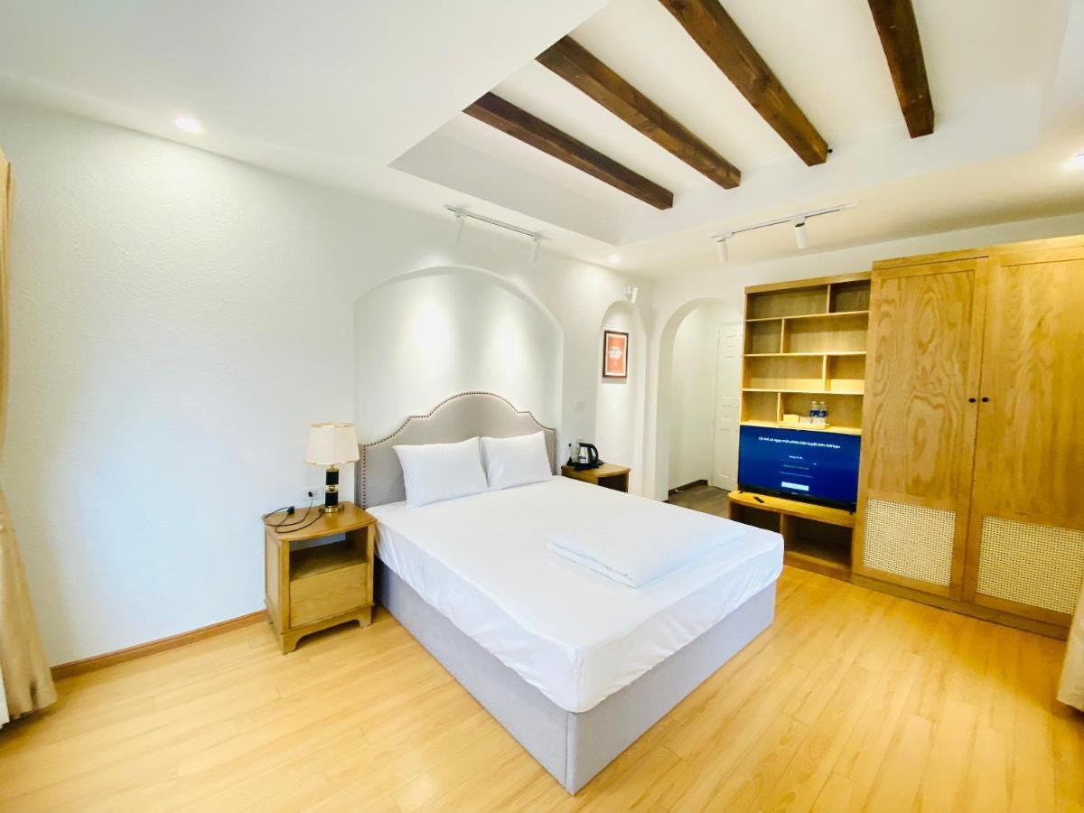 La Mandarina & Travel At 13 Hang Hanh Street * Hanoi