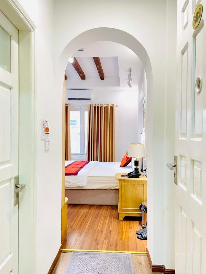 La Mandarina & Travel At 13 Hang Hanh Street * Hanoi