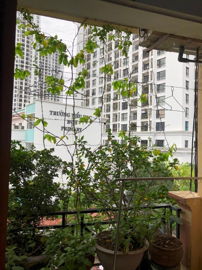 Nha Nghi Huong Thuy - Tttm Royal * Hanoi