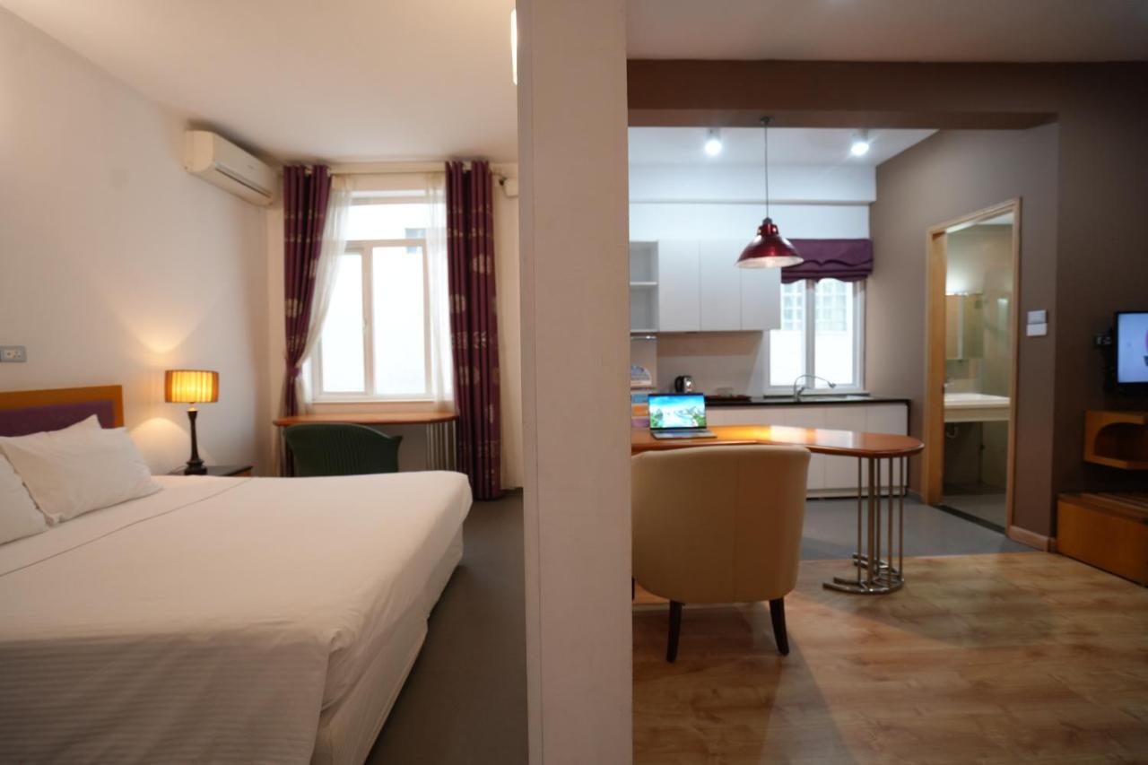 Golden Sunshine And Travel Hotel