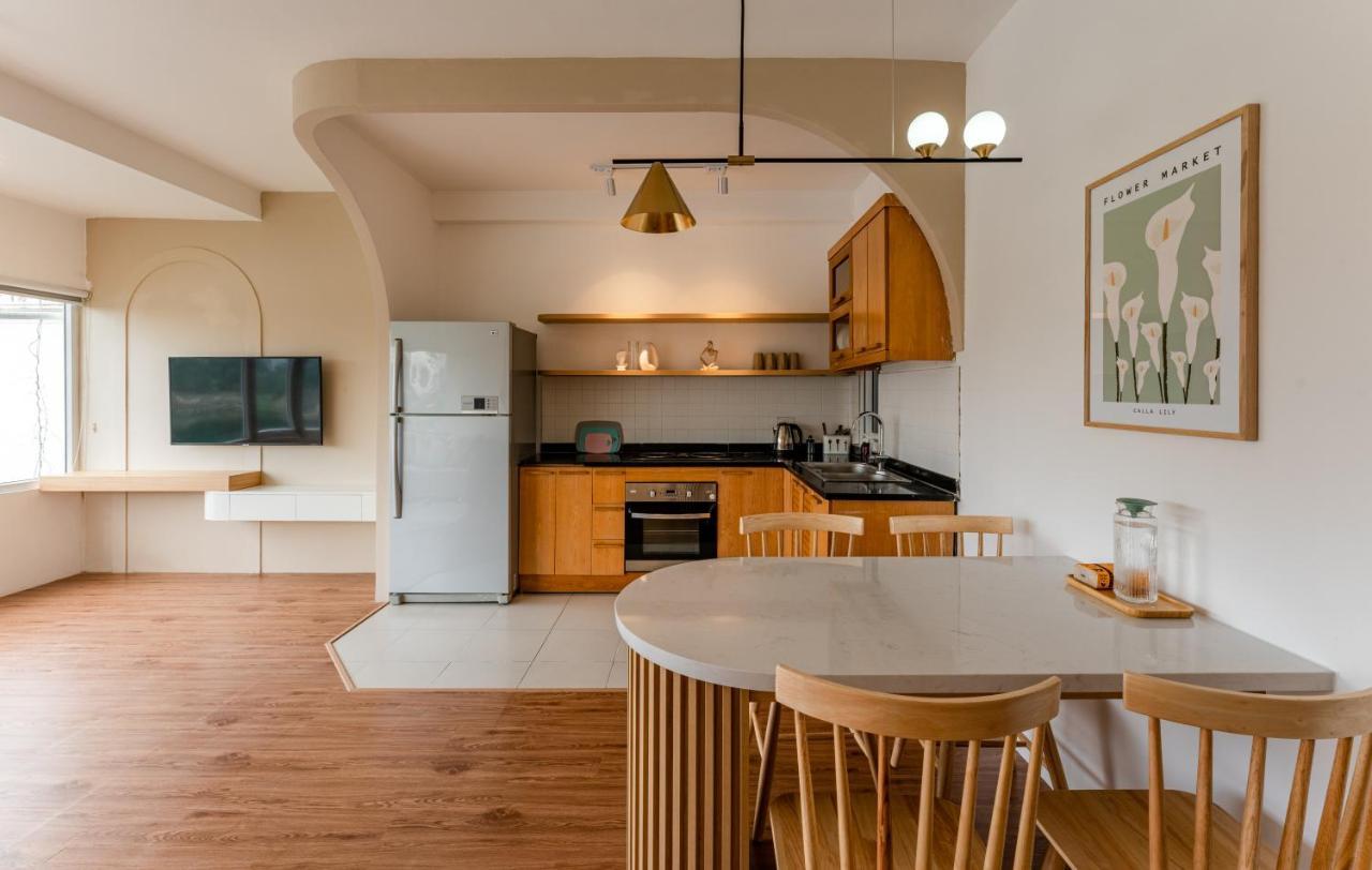 Annam Panorama Lakeview - Garden & Balcony - Westlake Apartment