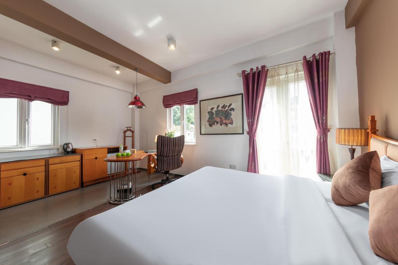 Golden Sunshine And Travel Hotel 4*