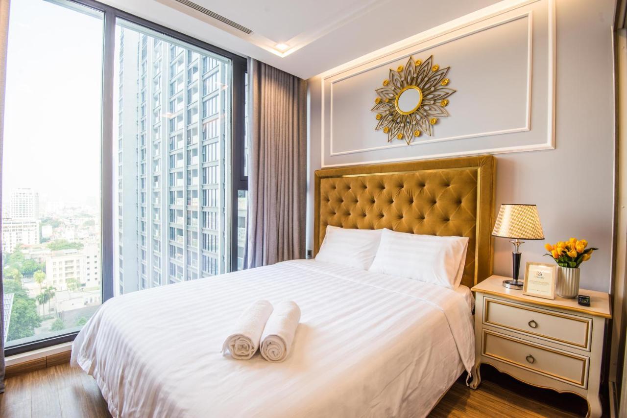 Royal Serviced Vinhomes Metropolis