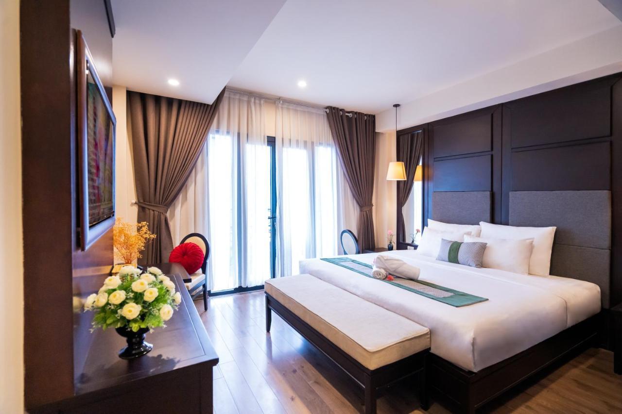 Hotel Center Silk Charming & Travel
