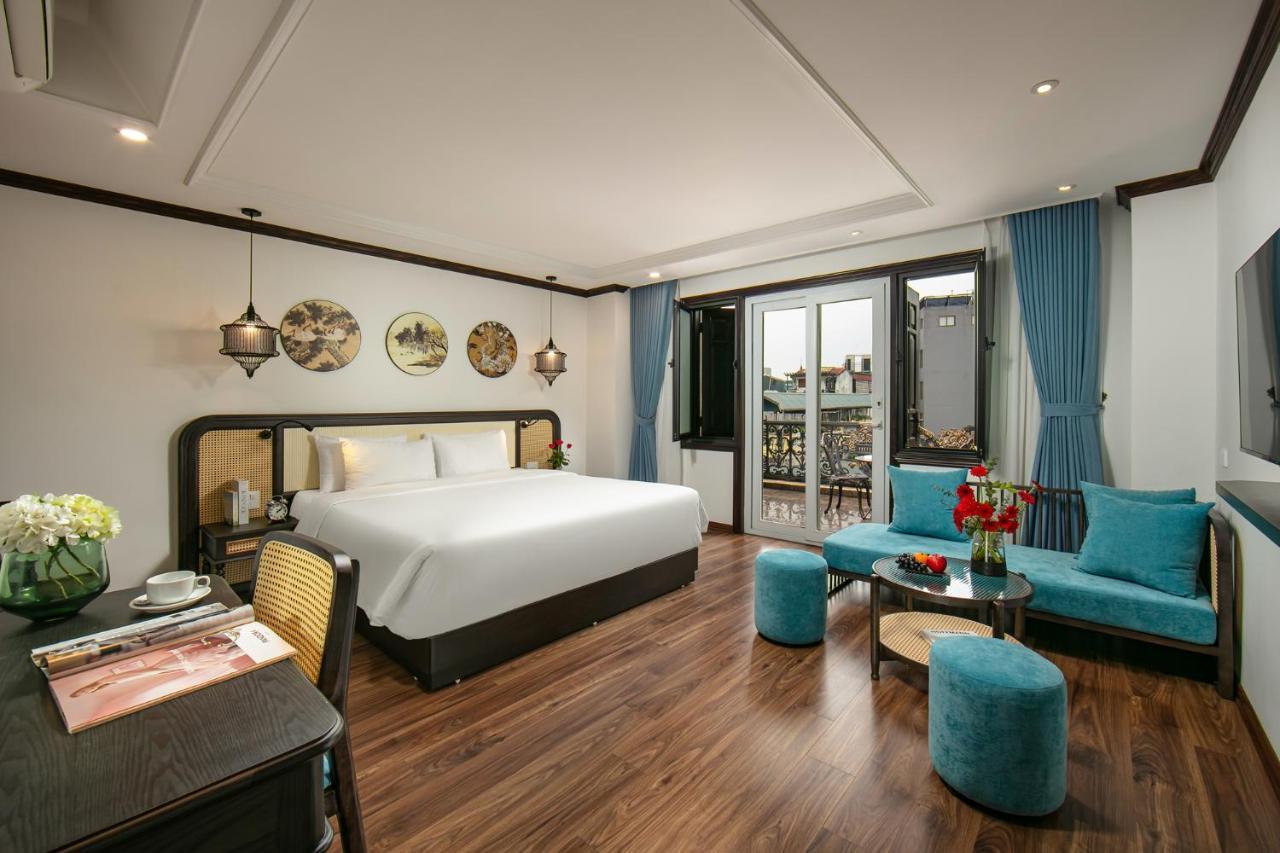 Media & Hotel