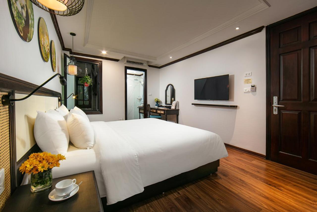 Media & 4* Hanoi