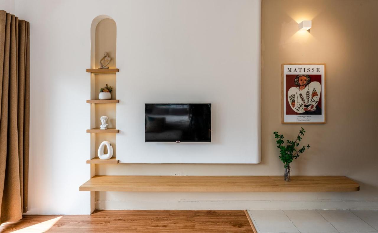 Annam Panorama Lakeview - Garden & Balcony - Westlake Apartment Hanoi