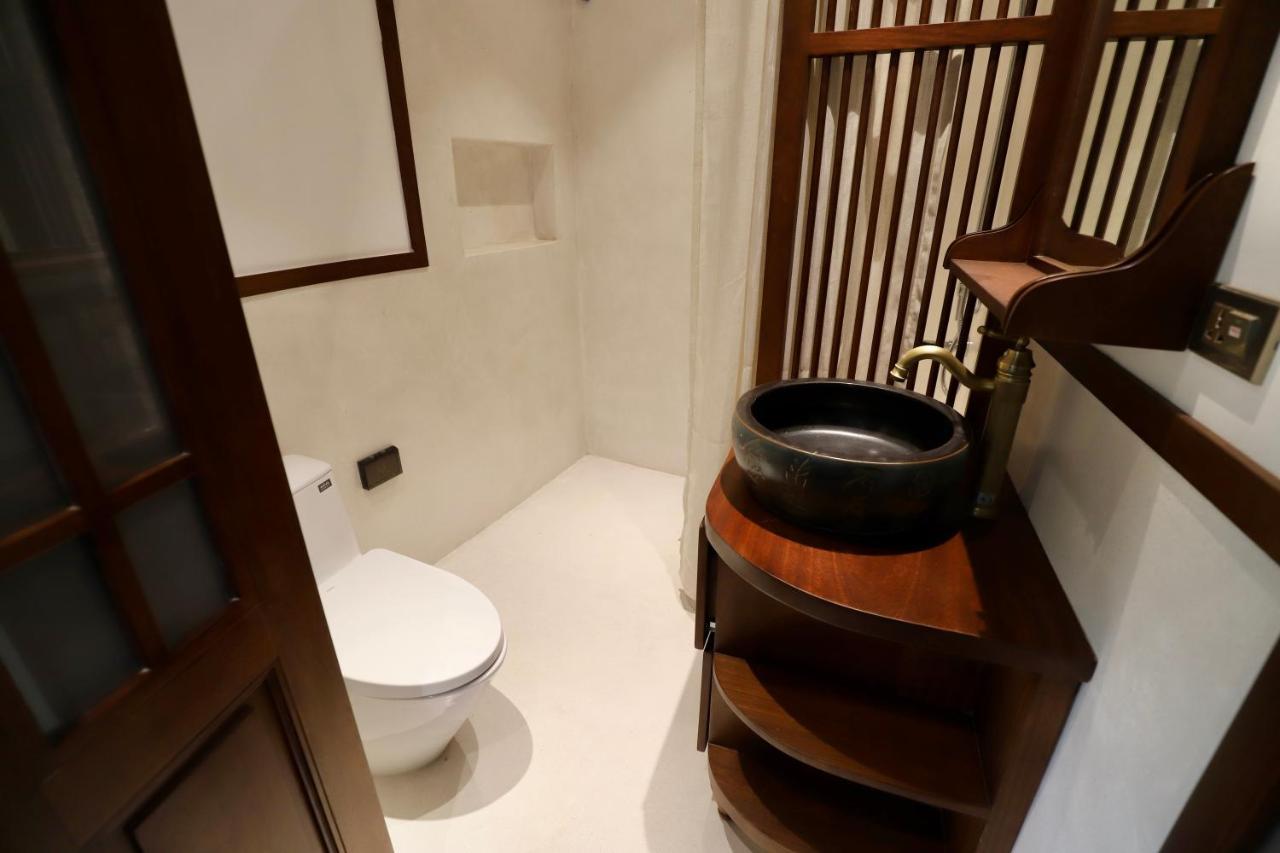 The Quarter Apartment *