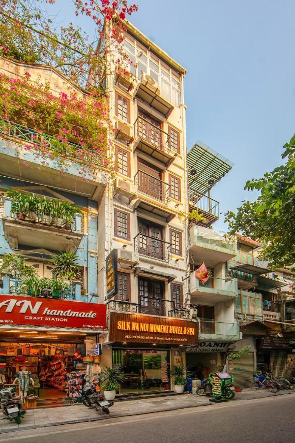 Silk Moment & Hanoi
