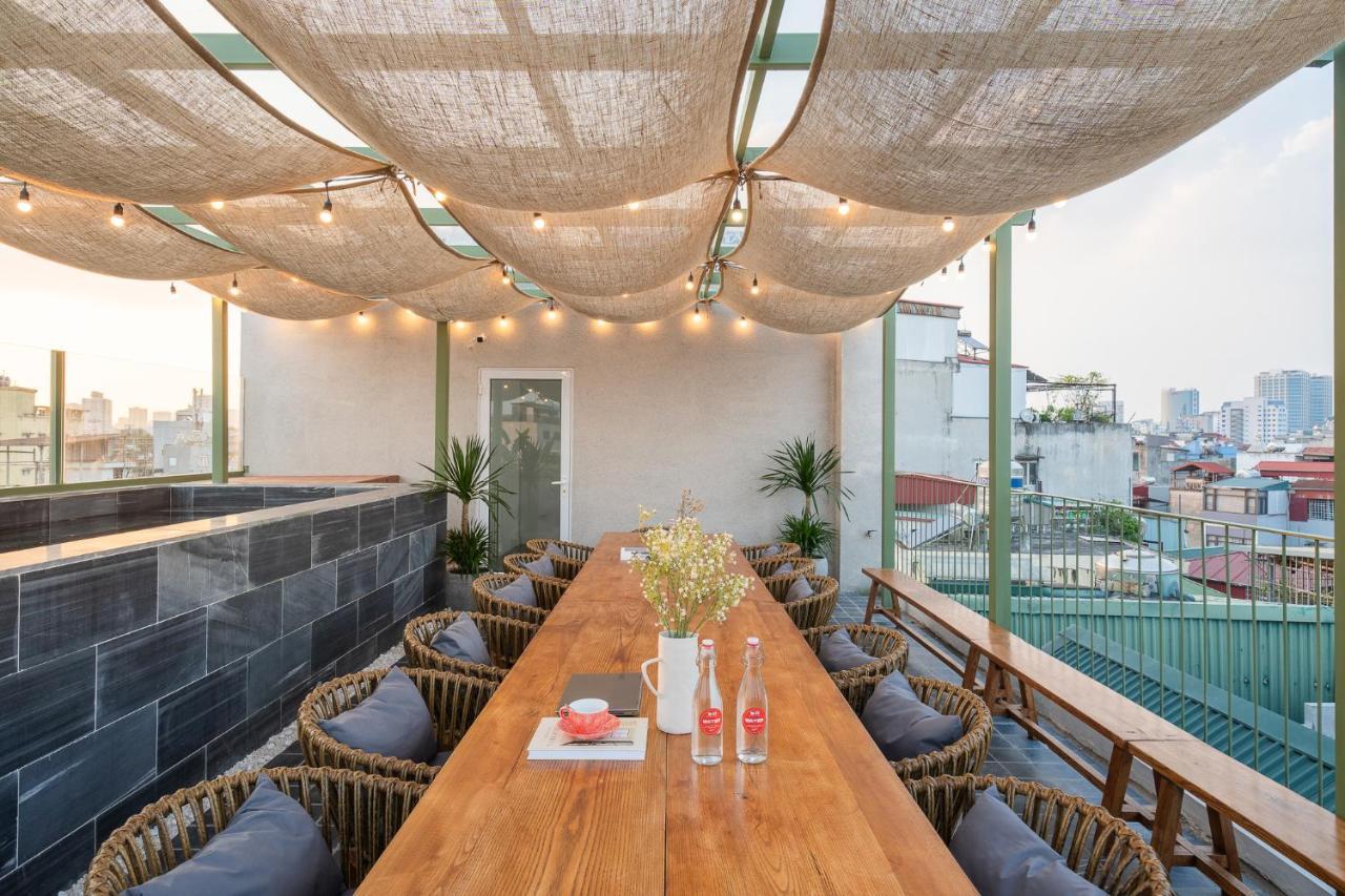 Apartment Key Rooftop Pool/best Location/40+pax/gym Hanoi