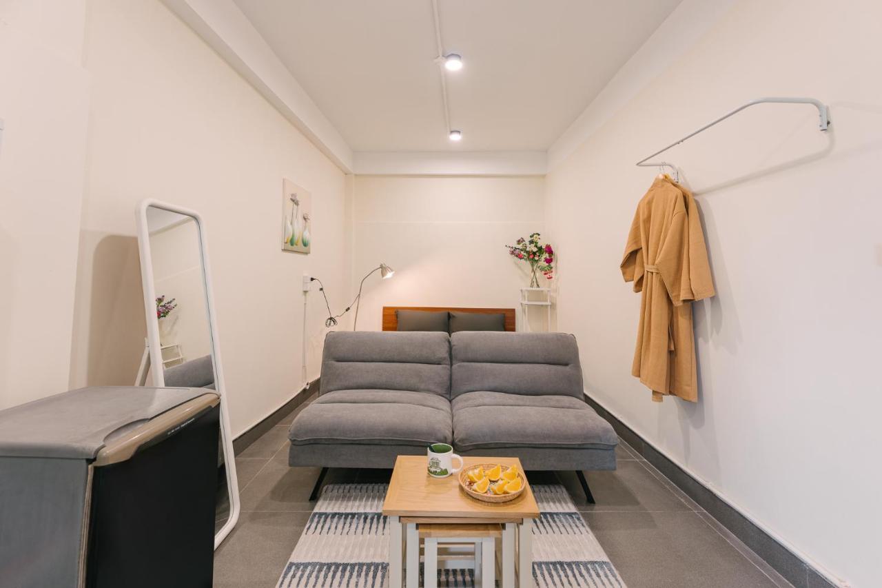 Apartment Delapong Homestay - 50m To Hoan Kiem Lake