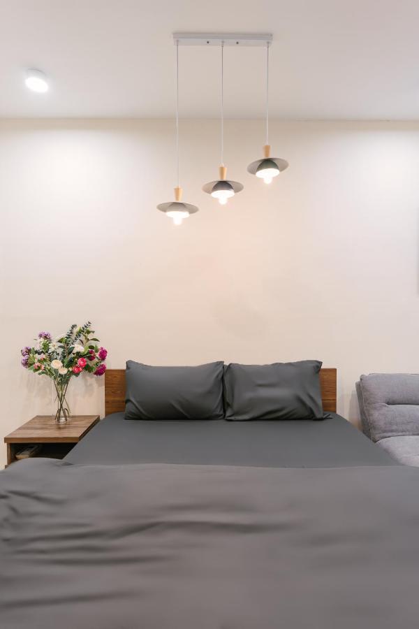 Apartment Delapong Homestay - 50m To Hoan Kiem Lake