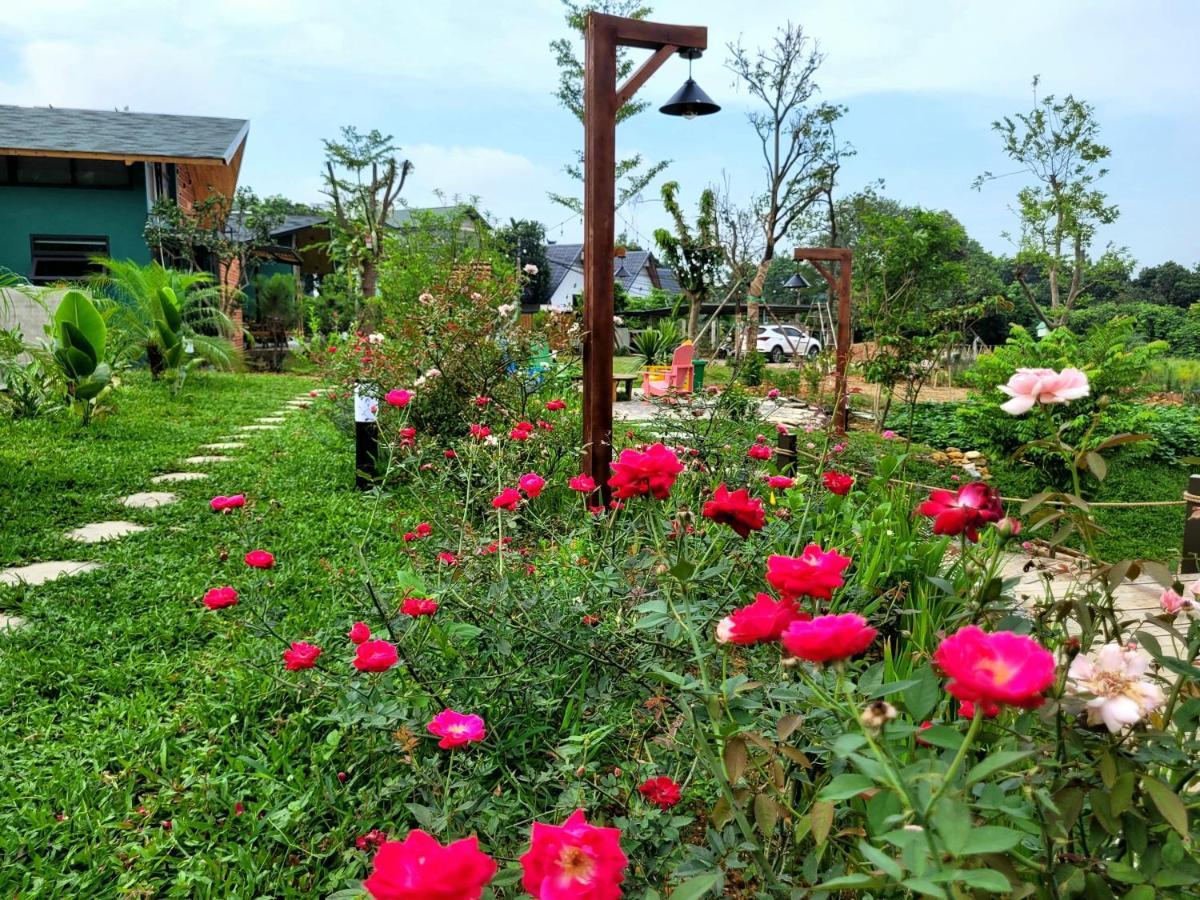 Pondok Anna Little Garden - Fish House