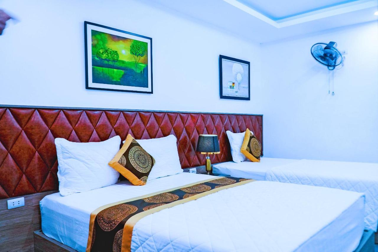 Grad Queen 2 - Ha Dong * Hanoi